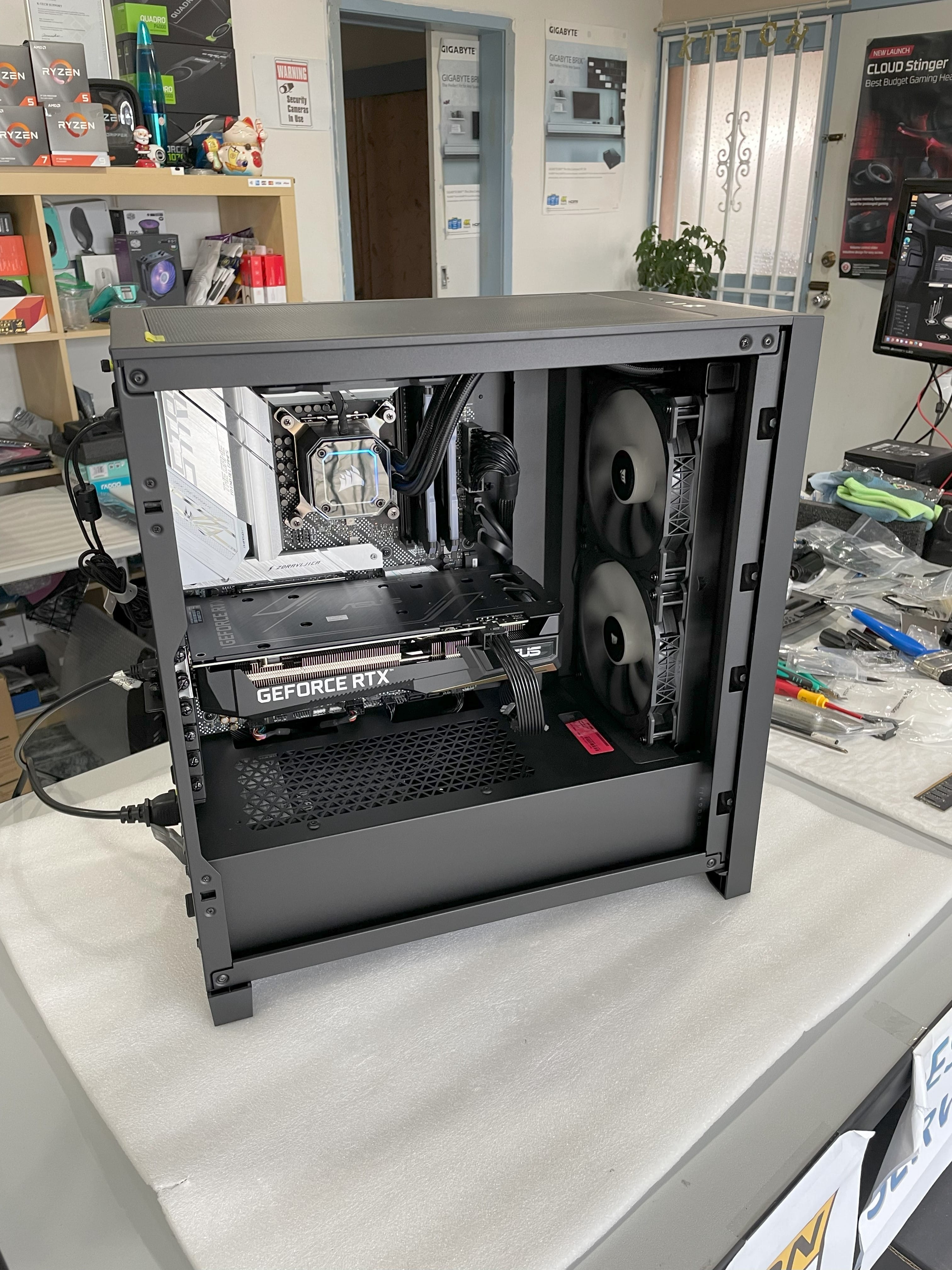 RGB 4K GAMING SYSTEM